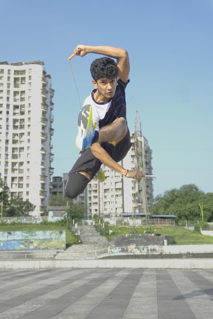 Eshan Puthran performing jump rope freestyle move